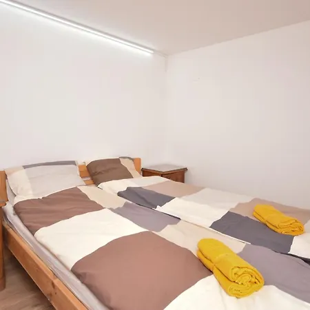 Perfect Place In For 2-4 People Appartement *